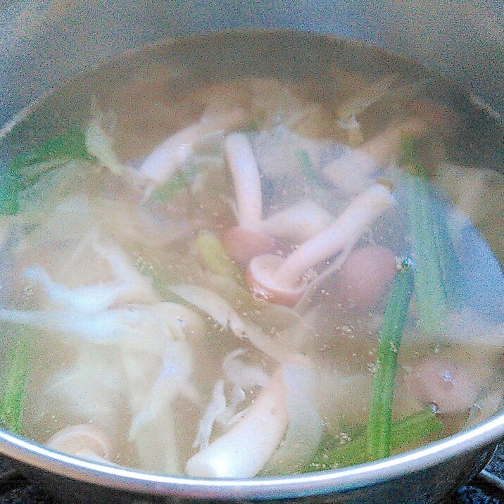 しめじキャベツ小松菜の茎スープ レシピ 作り方 By あけぼのマジック 楽天レシピ